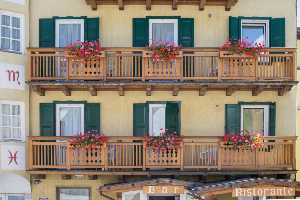 Hotel Centrale Peio Esterno foto