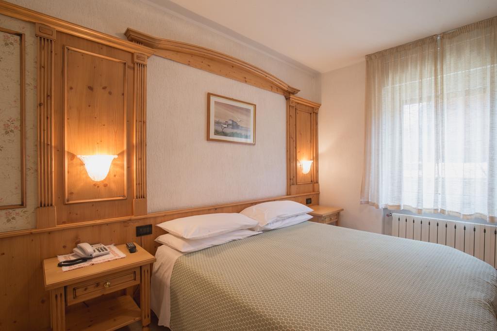 Hotel Centrale Peio Esterno foto